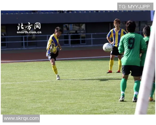 足球明星手办全景展示让你领略球场英雄的魅力与风采 足球明星手办全景展示让你领略球场英雄的魅力与风采