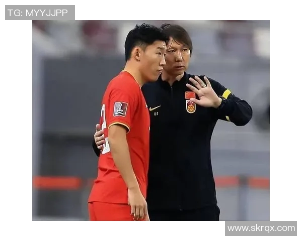 国足教练李铁的职业生涯与成就全解析